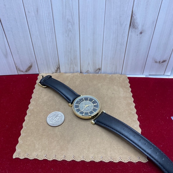 Steve Madden Women's wrist Watch Gold Tone cubic zirconia around inner Face - Picture 6 of 6